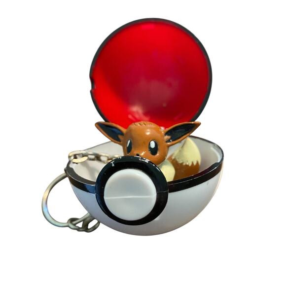 Vintage 1999 EEVEE POKEMON Pokeball Keychain Original Nintendo Collectible Toy - Picture 1 of 15